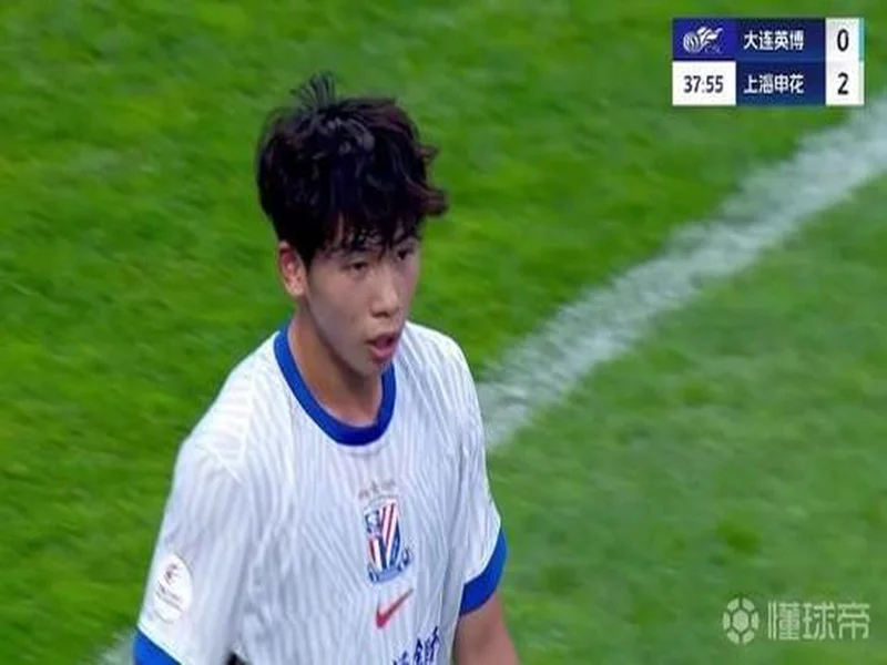 记者:驰援申花U21队的刘诚宇、杨皓宇已归队,备战亚冠精英联赛